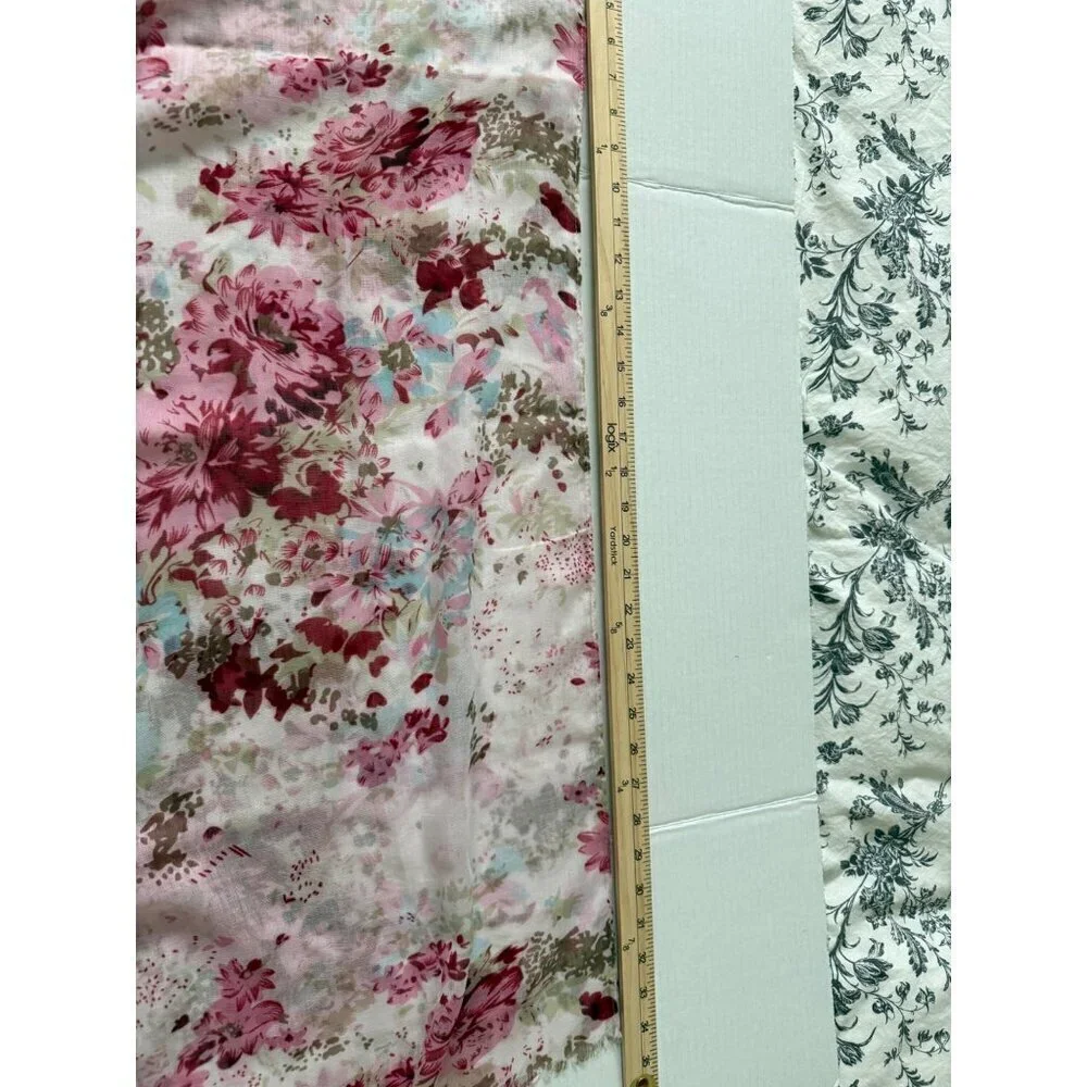 Women's Pink Floral 100% Viscose Spain Scarf Lightweight 70X70 NEW